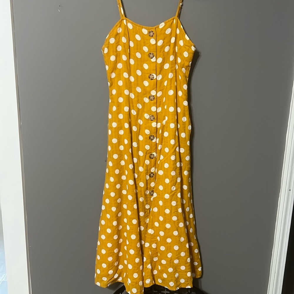 Rebellion size medium with pockets